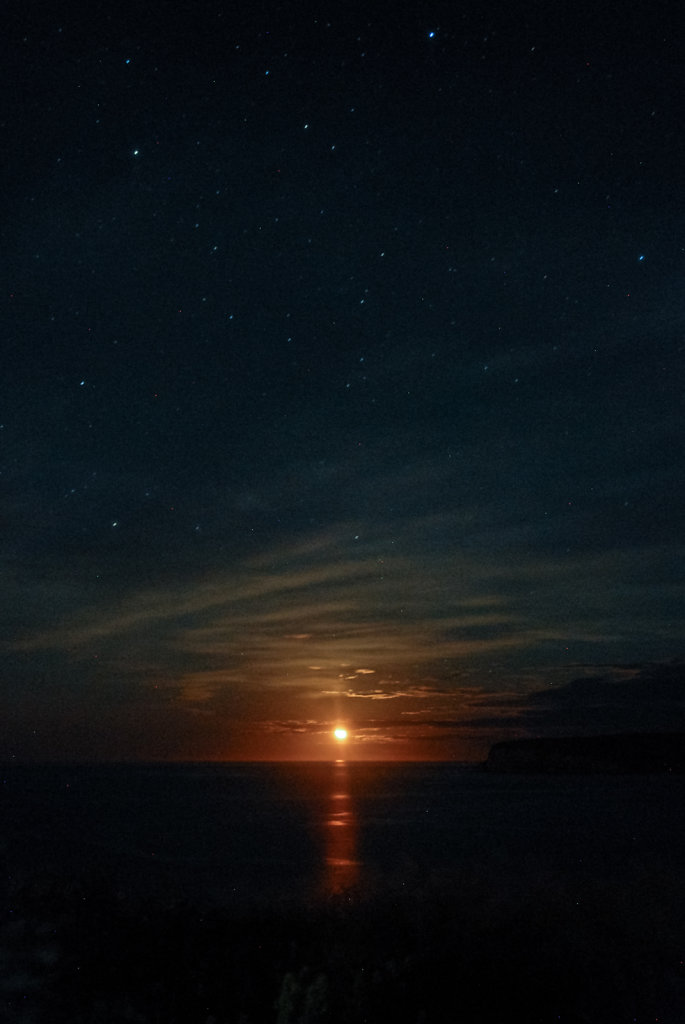 «le soleil devint noir comme un sac de crin,<br> la lune entière devint comme du sang»